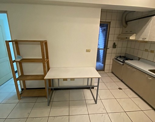 大墩家樂福大新國小旁/全新粉刷三房平車/可寵/特惠價 - Image 6