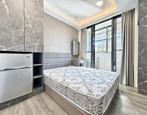 西屯♥稀有獨洗陽台精美美房★近遠百.櫻花捷運★可提供更多房源 - Image 3