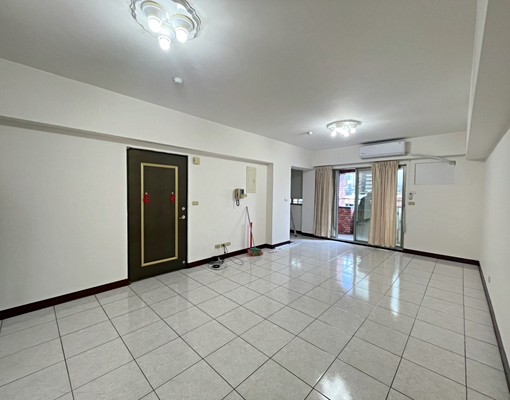 亞東醫院/府中站,超通風大空間,可入籍可租機械車位 - Image 1