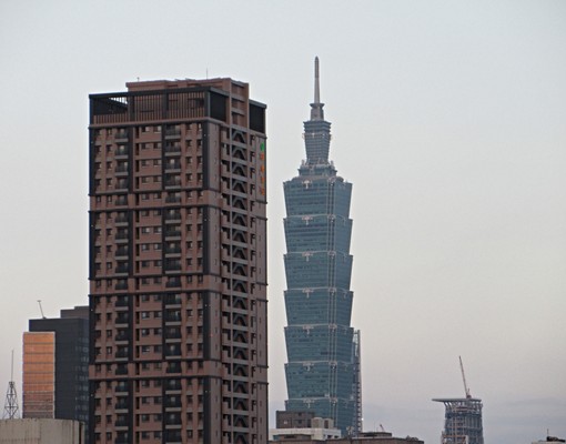 高樓景觀套房｜近大安森林公園捷運｜採光佳 - Image 14