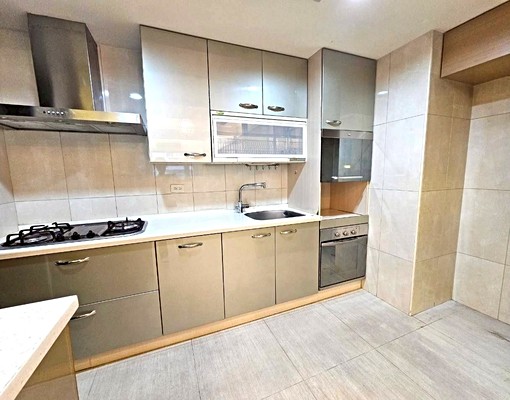 近忠孝新生SOGO🍎明亮採光四房*全天管理*管理代收*可貓 - Image 13