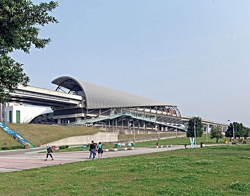 三重捷運站×租補×代收垃圾×一卡皮箱入住×麥克先生 - Image 2