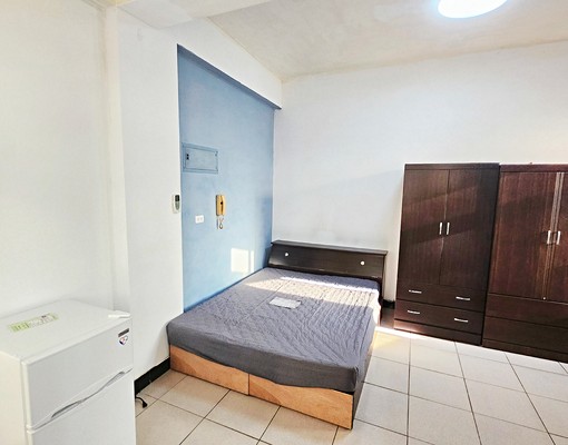 近中興大學可租補附冰箱洗衣機雙衣櫥 - Image 2