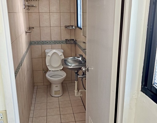 沙鹿出租靜宜弘光二房一廳一更衣室一衛浴約22坪（可貓） - Image 7