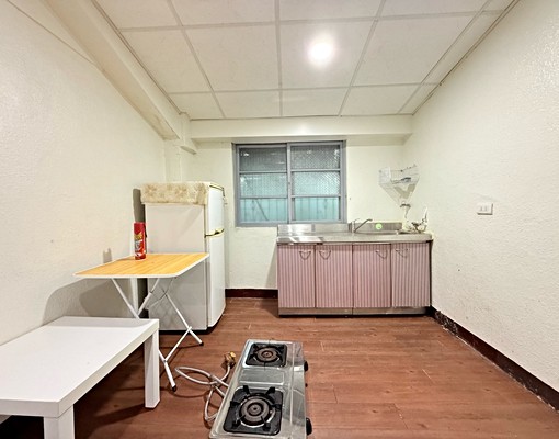 華西街商圈🌟空間大採光好☀️變頻冷氣衛浴開窗✅機能好大陽台 - Image 9