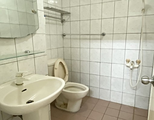 園區便宜套房/管理員代收包裹/可養愛寵/求好租客 - Image 3