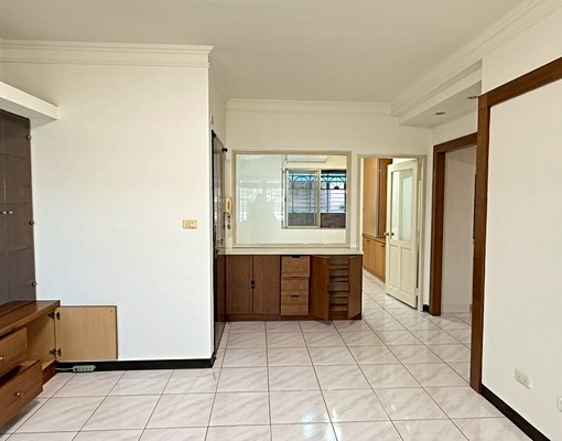 優質月河社區方正大四房出租~環河東路四段 - Image 2