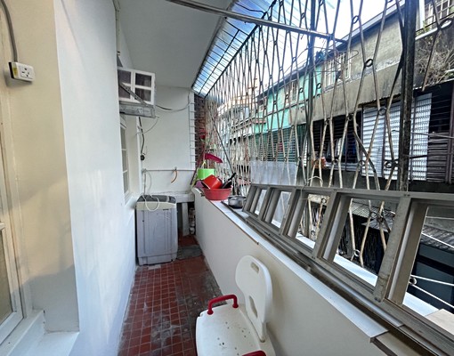 免仲介費交通便利乾淨明亮三房公寓可租補 - Image 9