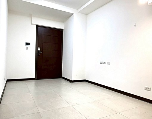 屋主自租🔥捷運永寧站露台戶2房租金含管 - Image 1