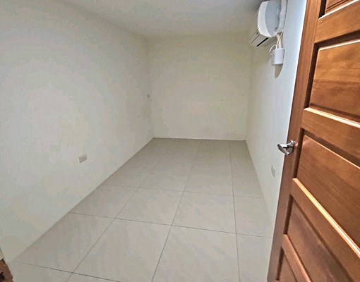 【寶興街活巷邊間一樓】【適合店住辦網拍倉儲】 - Image 5