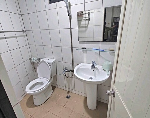 【寶興街活巷邊間一樓】【適合店住辦網拍倉儲】 - Image 9