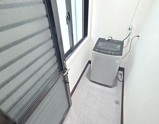 近捷運板新站【超值溫馨大套房】可租補@陽台@獨洗@採光佳 - Image 4