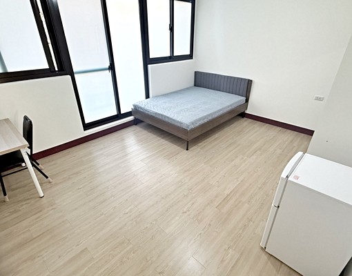 近捷運板新站【超值溫馨大套房】可租補@陽台@獨洗@採光佳 - Image 2