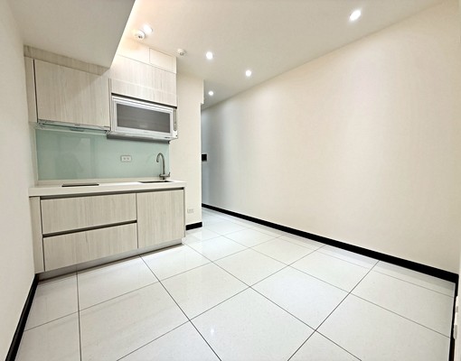 日進學全新裝潢2房車 - Image 1