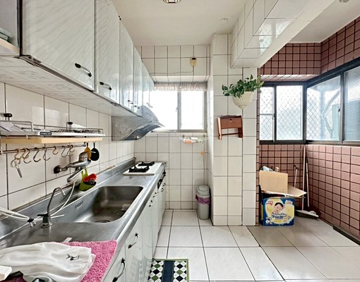 大同國中旁三房+平車美華廈 - Image 2