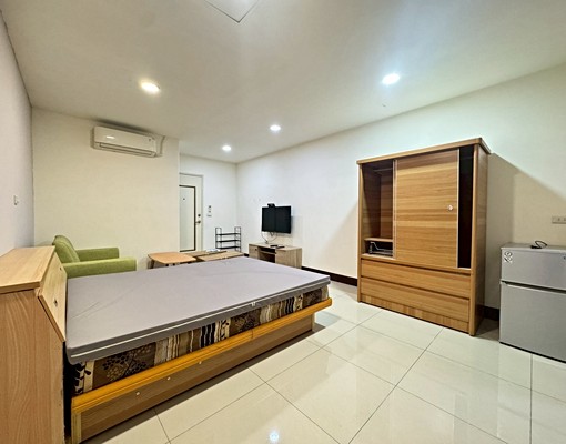 可租補~仁福公園近三重國小免爬高套房 - Image 2