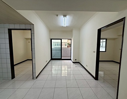 中華大樓兩房 - Image 1