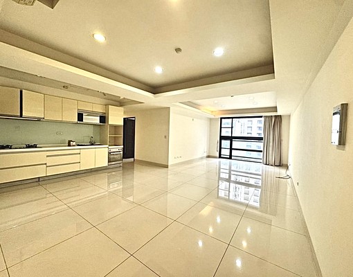 可租補|成功學區正四房+平車 - Image 1