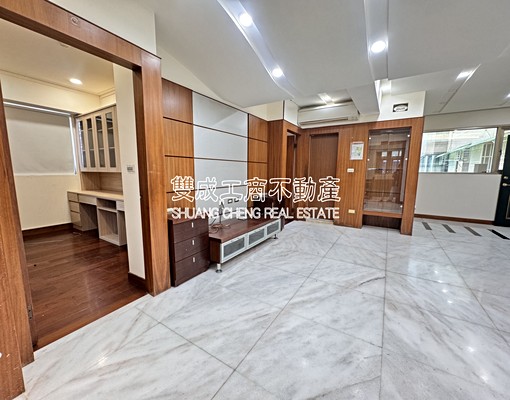 榮富2+1邊間大兩房~小家庭夫妻最適合的空間 - Image 5