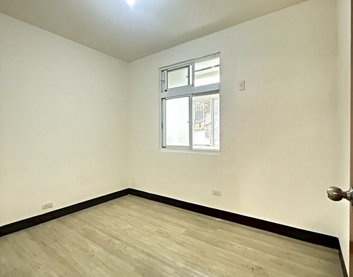 三重全新裝潢三面採光大坪數空間有陽台(可租補/免服務費) - Image 12