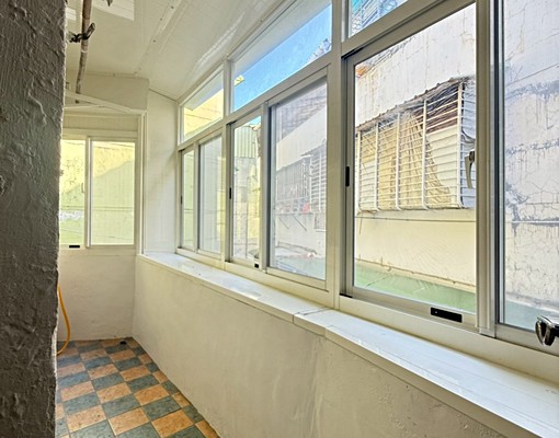 三重全新裝潢三面採光大坪數空間有陽台(可租補/免服務費) - Image 10