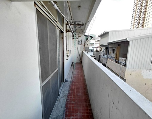 近雙十國中,大空間合租一人只要五千(可租補.可戶籍.寵可談) - Image 9