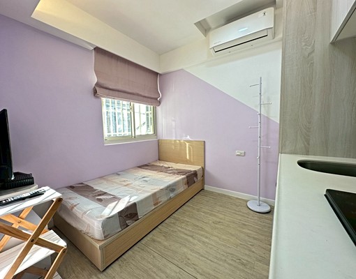 頂溪捷運二樓亮麗套房~廚房,陽台獨立洗衣機 - Image 1