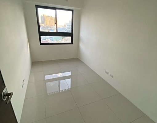 新平國小樹孝商圈/全新社區精美大四房平車/可租補/家具可談 - Image 10