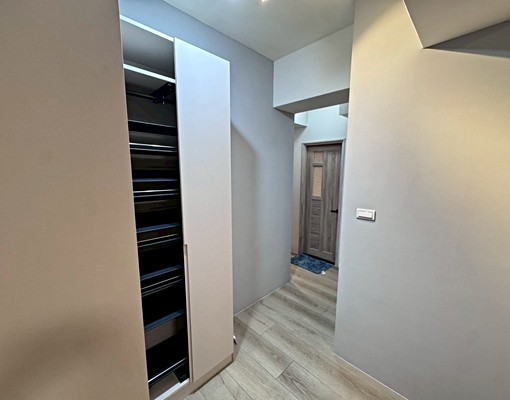 嘉禾社宅-可租補-新莊捷運站高檔幸福全配可貓三房車-陳 - Image 6