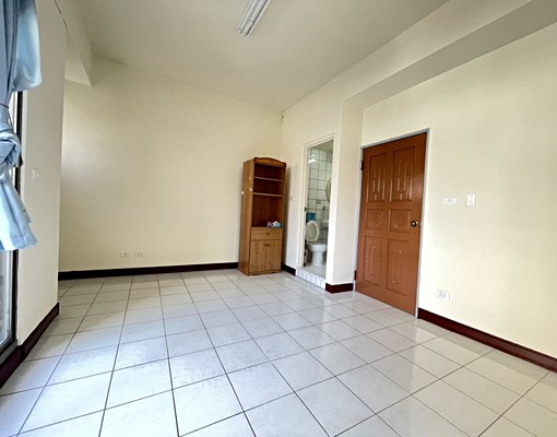 可租補⭐免仲介費⭐霧峰錦州路4房車庫透天｜可神明廳 - Image 8