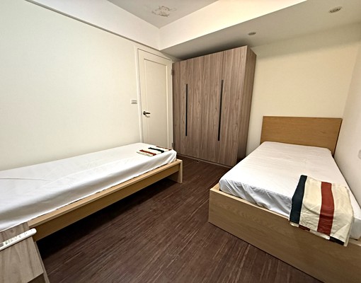 板橋⚡️租補報稅👌傢俱齊☀️空間大☀️獨洗大空間裝潢新可寵 - Image 8