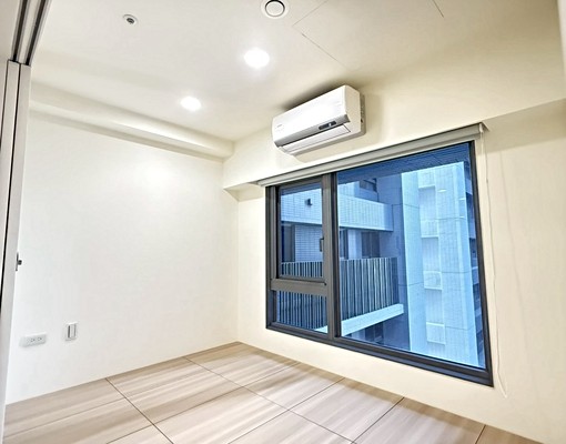 ❤️東區Lalaport第一排全新完工‼️家具滿配夜景兩房 - Image 11