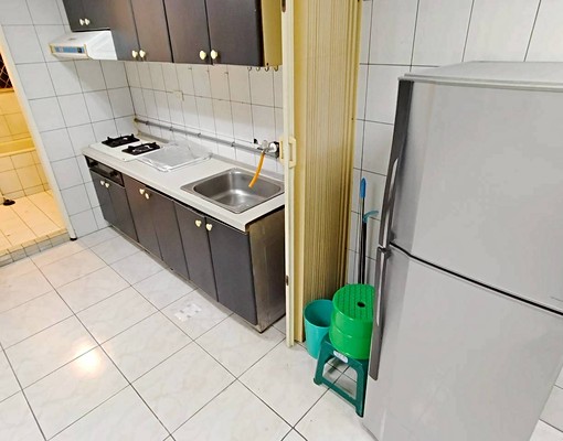 三重國小❣️可租補稅/可寵!正3房電梯管理/垃圾代收/大空間 - Image 7