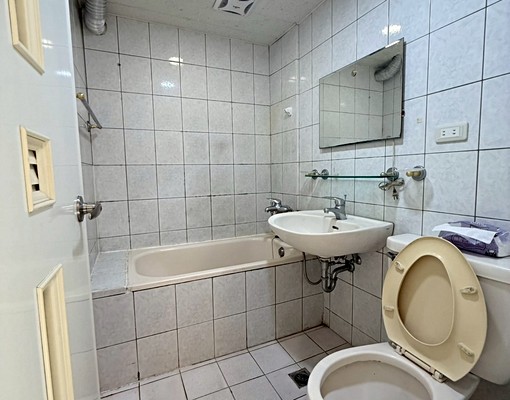 電梯採光三房~景安+中和雙捷運⭐️可炊煮⭐️曬衣⭐️租補 - Image 15