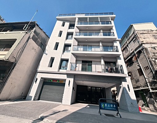 LALAPORT全新兩房 - Image 2