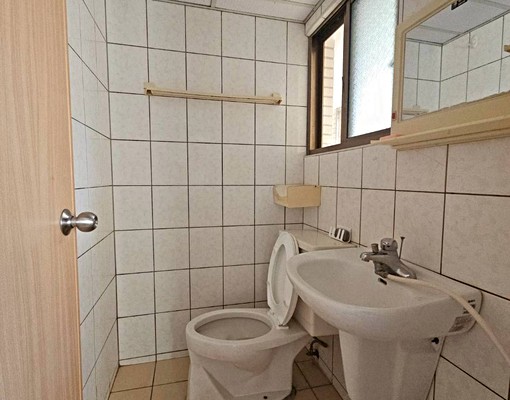 南屯正東興路🔥優質地段/電梯三房/近公車/捷運/車位可另租 - Image 5