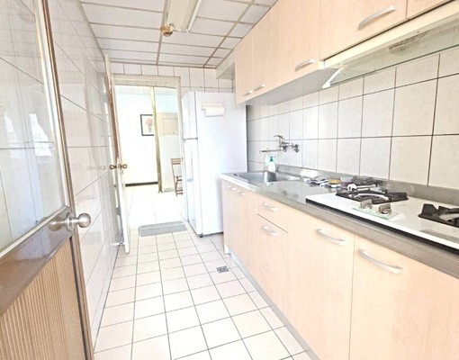 南屯正東興路🔥優質地段/電梯三房/近公車/捷運/車位可另租 - Image 8