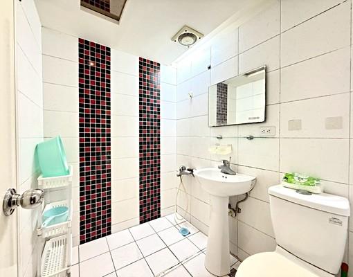 中山醫最愛🍎大慶商圈機能超讚🍎四房平車🍎一層兩戶超單純 - Image 13