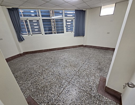 三房三陽台♡寵物世界♡租補+入戶籍♡機車好停♡小家庭合租首選 - Image 5