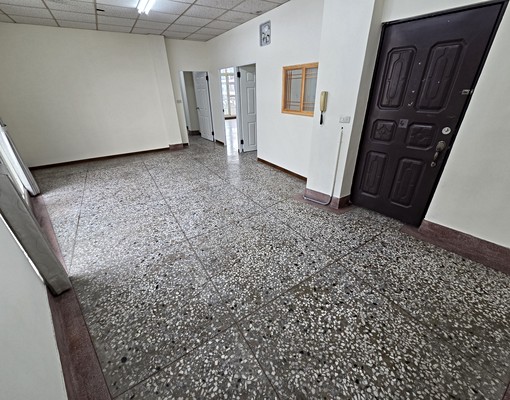 三房三陽台♡寵物世界♡租補+入戶籍♡機車好停♡小家庭合租首選 - Image 7