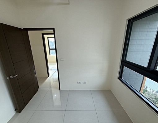 鼎毅鼎風硯全新景觀四房雙平車★朝南★公園 - Image 11