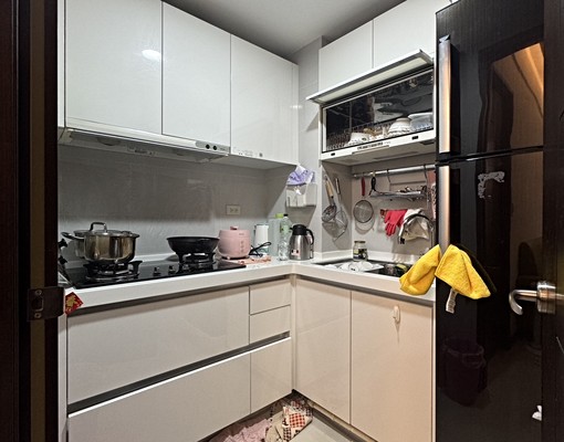 【國賓大悅】一房一廳一衛一廚~限單身女性~含管無車位 - Image 8