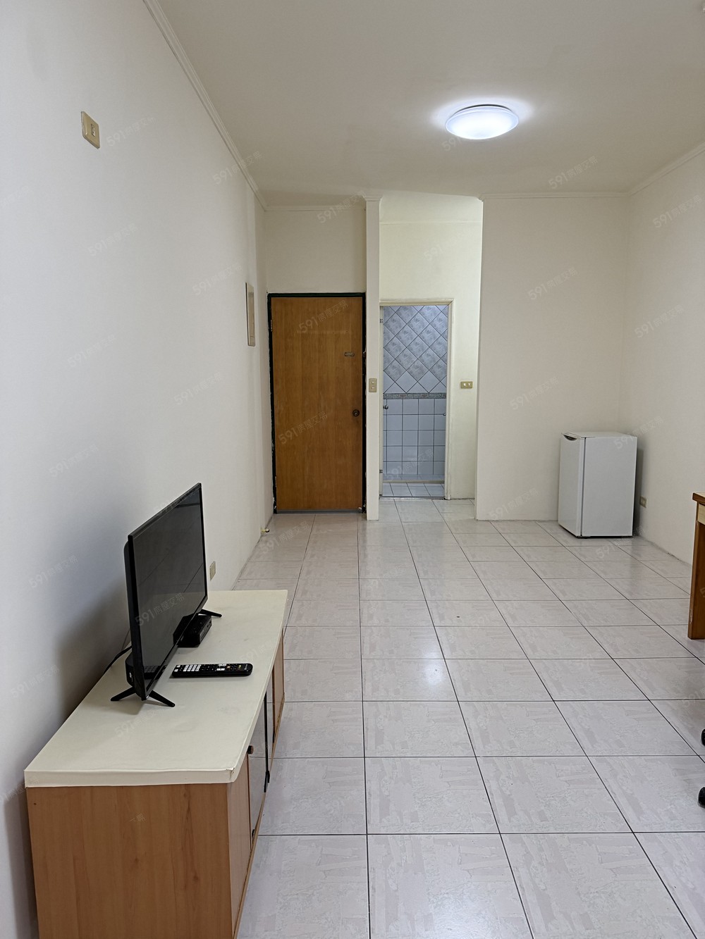 房間(門口方向)