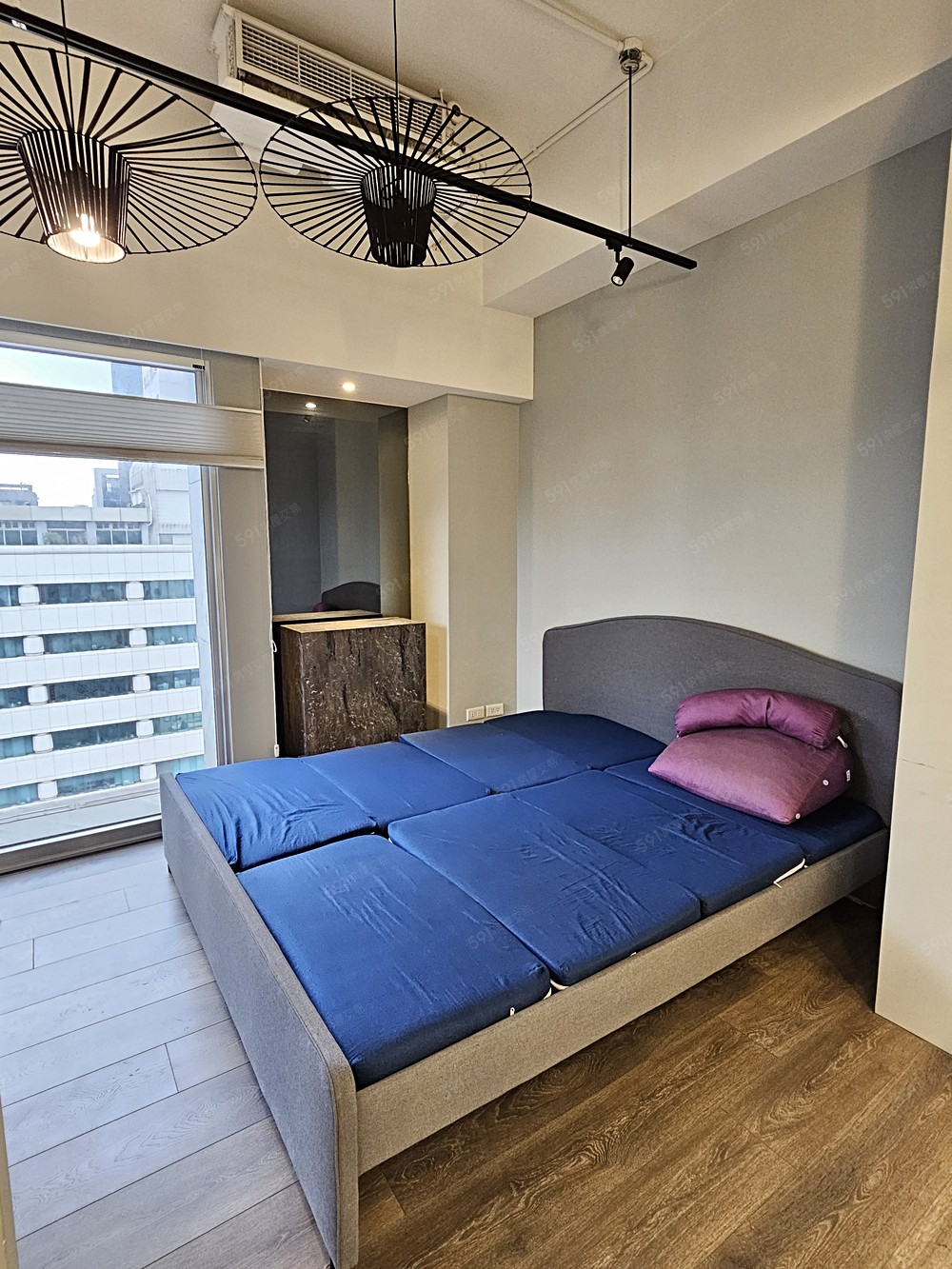 採光非常好主臥室，床墊僅暫時擺放，可自備也可提供