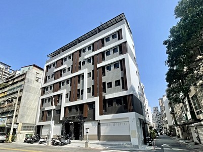 一中台體大｜投報5%以上｜角間電梯｜裝潢收租18套