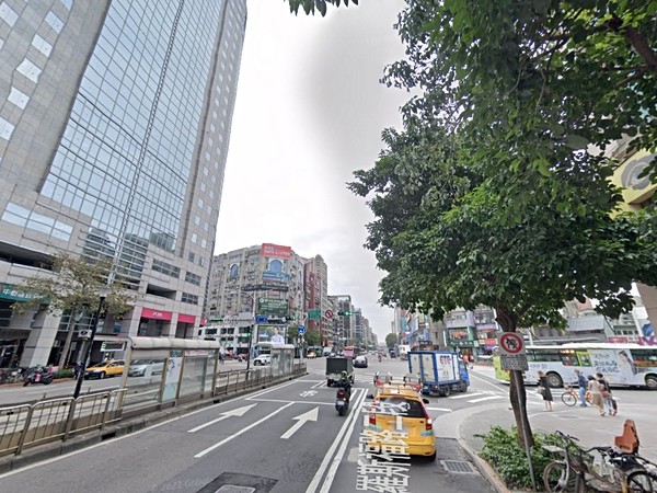 財訊新銳大廈