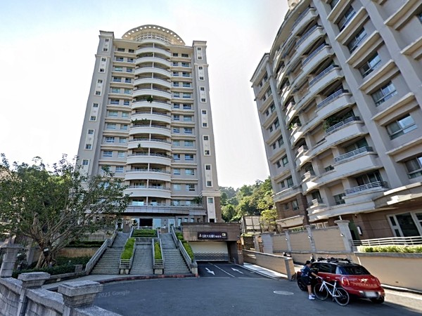 嘉新政大花園廣場摘星樓