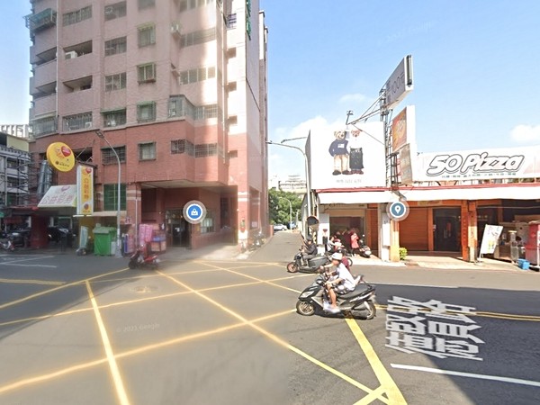 龍鄉十六代大廈