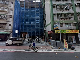 滿溢民族路華廈