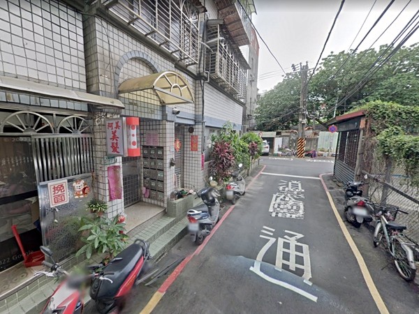 南雅西路一段華廈